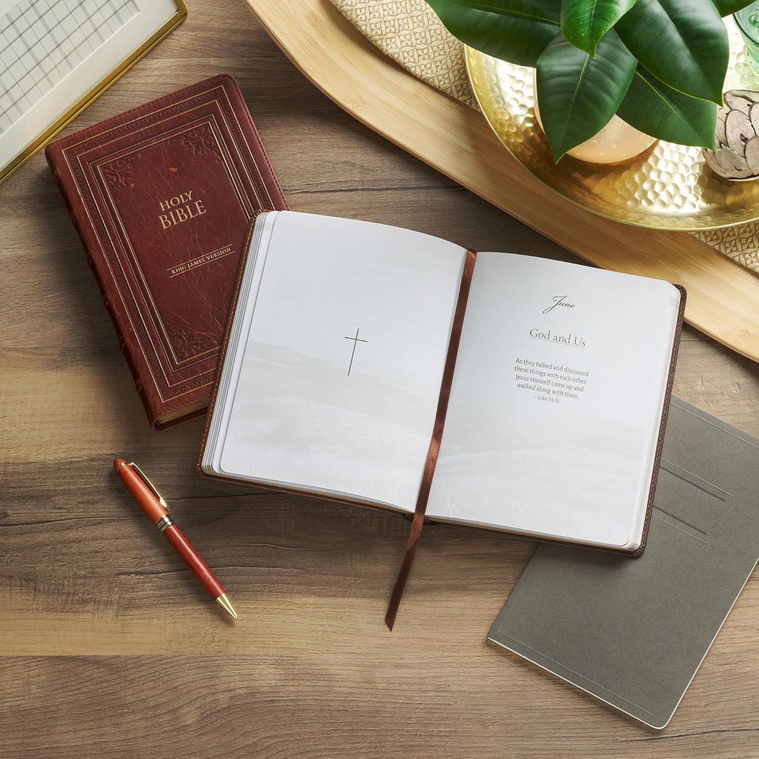 Transform Your Spirit: Experience Daily Renewal with the Amazing Grace Devotional